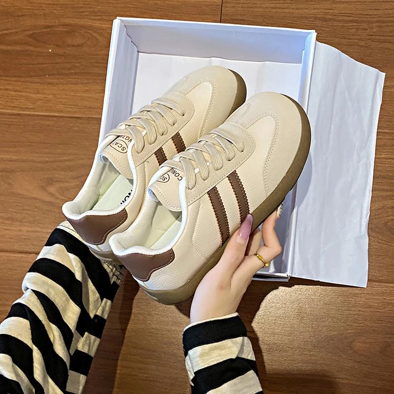 Fashion Women's New Fashionable Casual Shoes, College Style Soft and Comfortable Flat Shoes, Outdoor Casual and Comfortable Sports Shoes