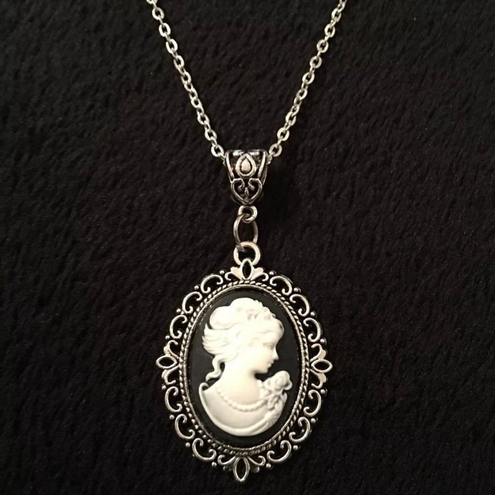 Vintage Ladies Cameo Pendant Black Necklace 18 Inch Chain Steampunk Ladies Silver
