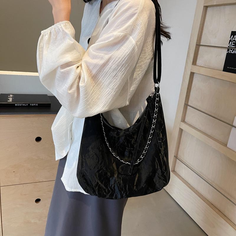 Tote Bag Personalized Large Capacity Commuting Bag for Women In Summer New Fashion Casual Fashionable Shoulder Bag