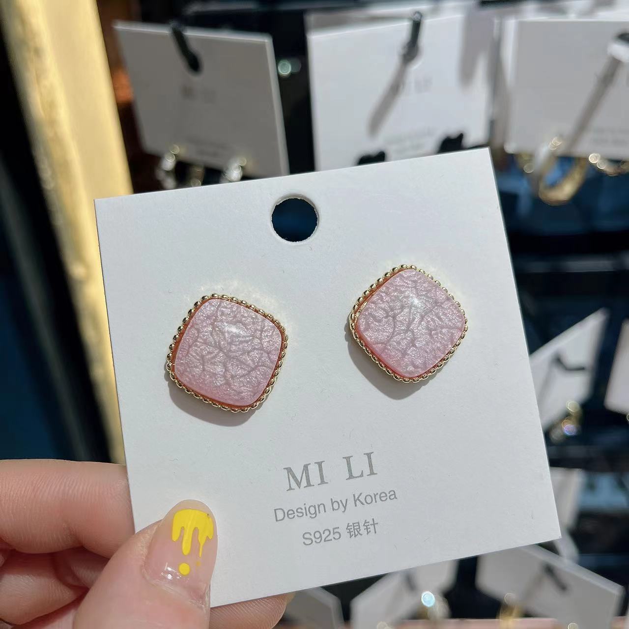 

Французские винтажные элегантные лавандовые жемчужные нерегулярные серьги из инопланетного металла для женщин, девушек, милые повседневные украшения розовый