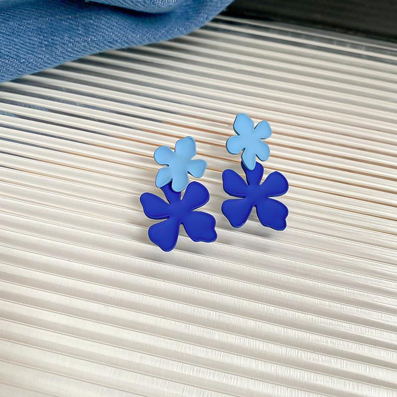 New blue flower fringed earrings, fresh niche design studs, women's summer vacation earrings