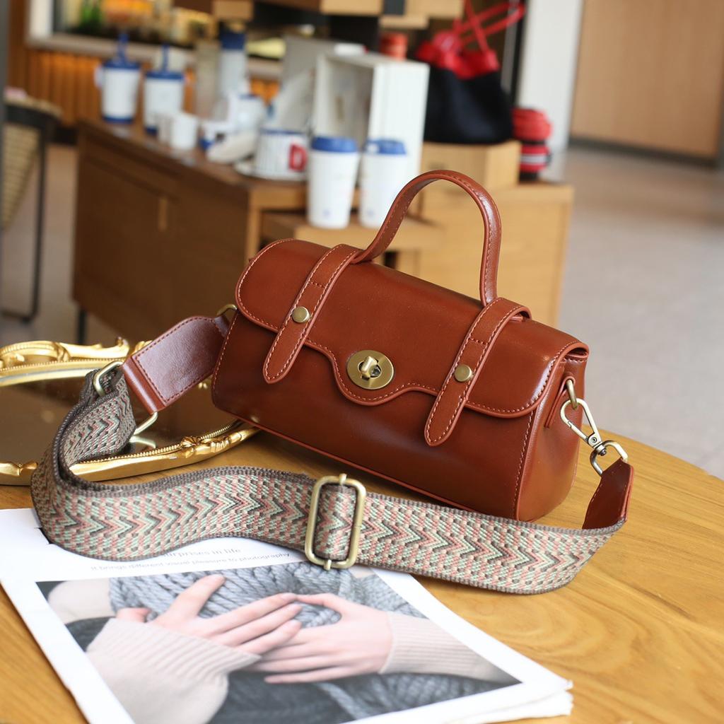 Women's Crossbody One Shoulder Wide Shoulder Strap Commuter Bag