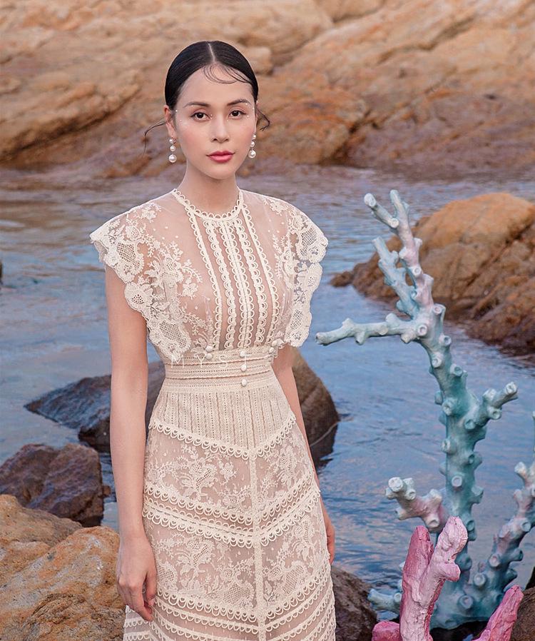 

Летнее платье-миди с кружевом, сеткой и вышивкой, пэчворк, 2026 M