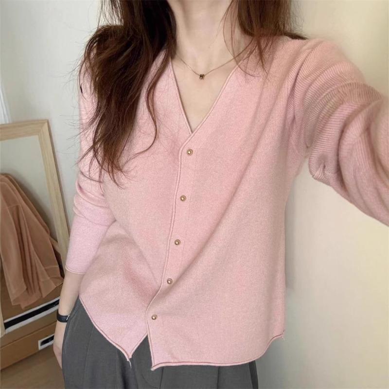 Knitted cardigan women's new early autumn gentle wear with V-neck age-reducing thin loose sweater jacket women