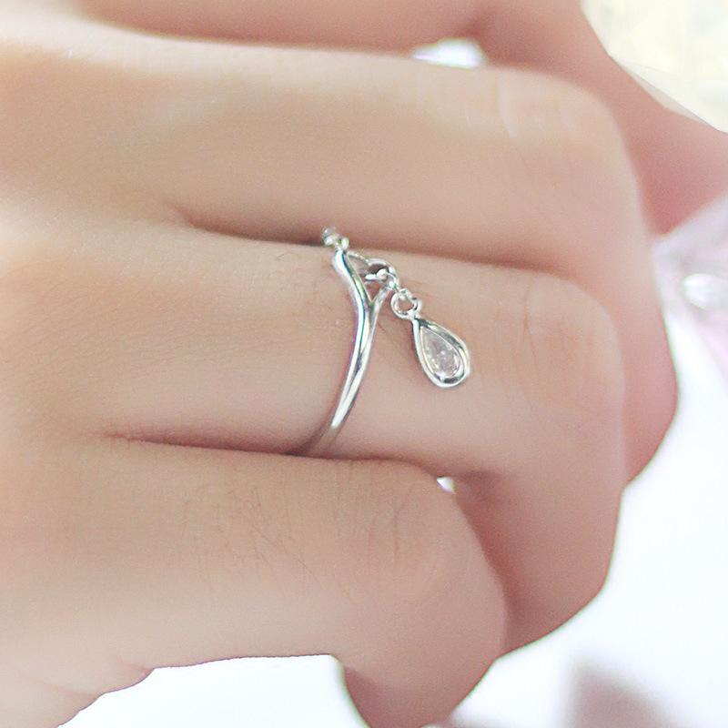Korean Creative Heart-Shaped Copper Ring with Raindrop Diamond Design