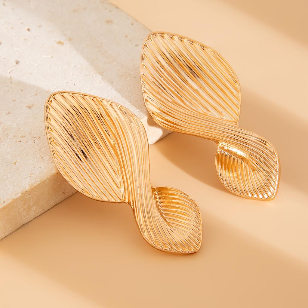 Ingemark 3 Styles Elegant Vintage Gold Color Stripe Stud Earrings Women Hyperbole Geometric Piercing Earrings Classic Jewelry