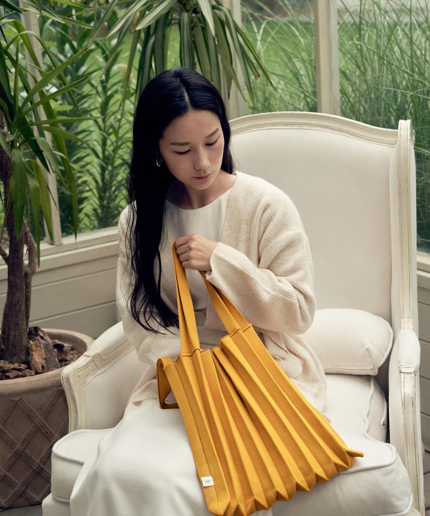 Pleatsmama Shoulder Bag Jacquard Mustard
