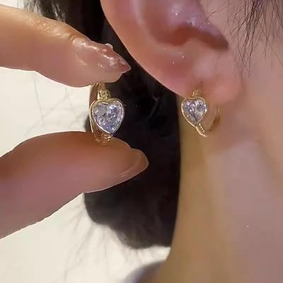 Delicate Heart Zircon Earrings Super Fairy Niche Design Ear Buckle Style Fashion Temperament 100% Match Dainty Daily Wear Earrings