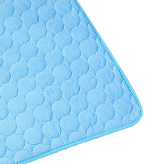 Dog Cooling Mat, Self-Cooling Summer Pet Mat, Breathable Ice Silk Cooling Pad, Washable Portable Self-Cooling Mat for Large Small Dogs Cats
