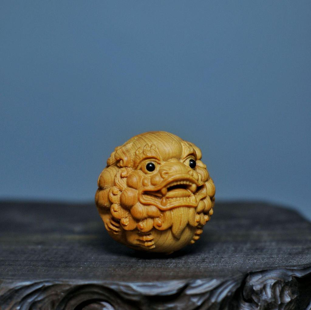 Cypress Wood Lion Head Pixiu Hand Massage Ball for Seniors