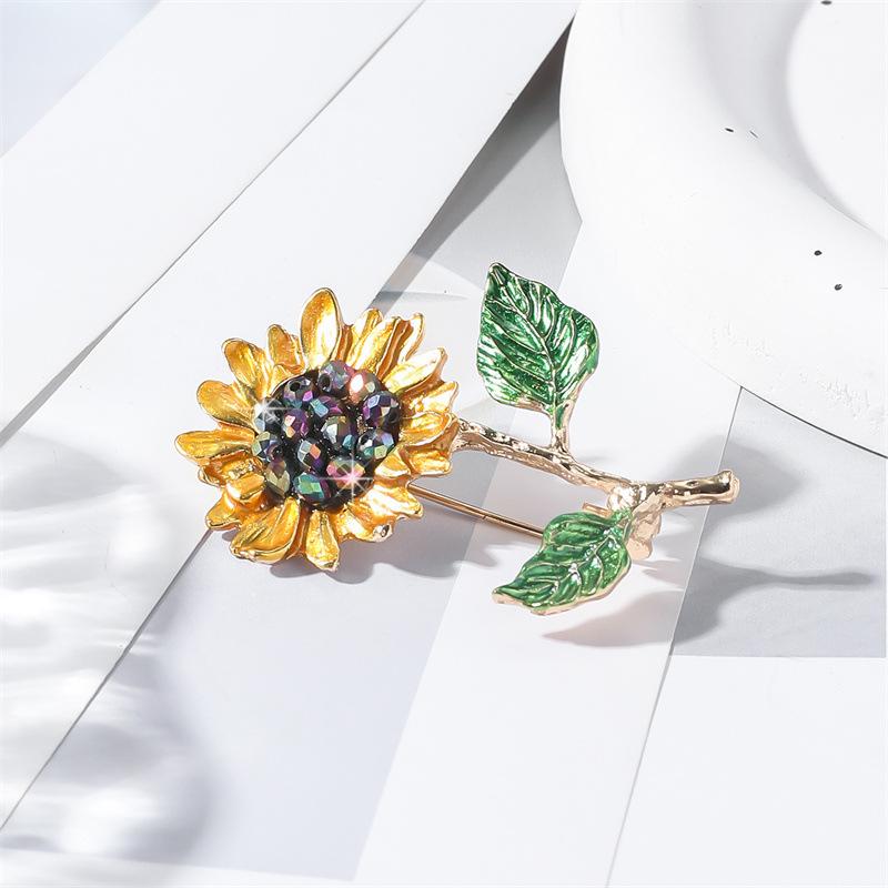 Women's Fashion Countryside Style Flower Sunflower Brooch