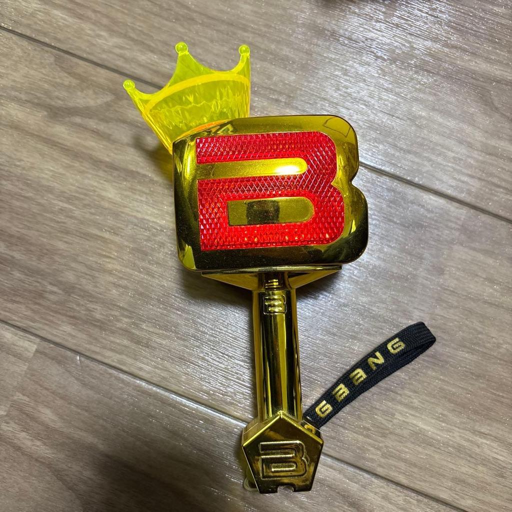 [USED] K-POP BIGBANG Light Stick B Logo Crown Design