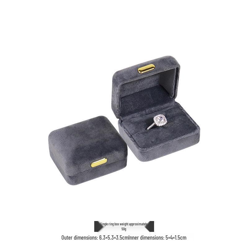 Caixa de Joias de Veludo com Fivela Dourada e Cantos Arredondados para Anéis, Colares e Pulseiras