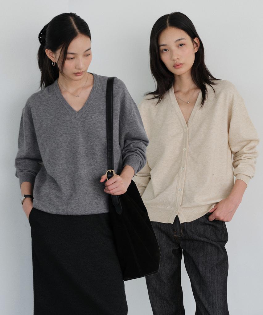 Yulago Washable V-Neck Knit & Cardigan Set