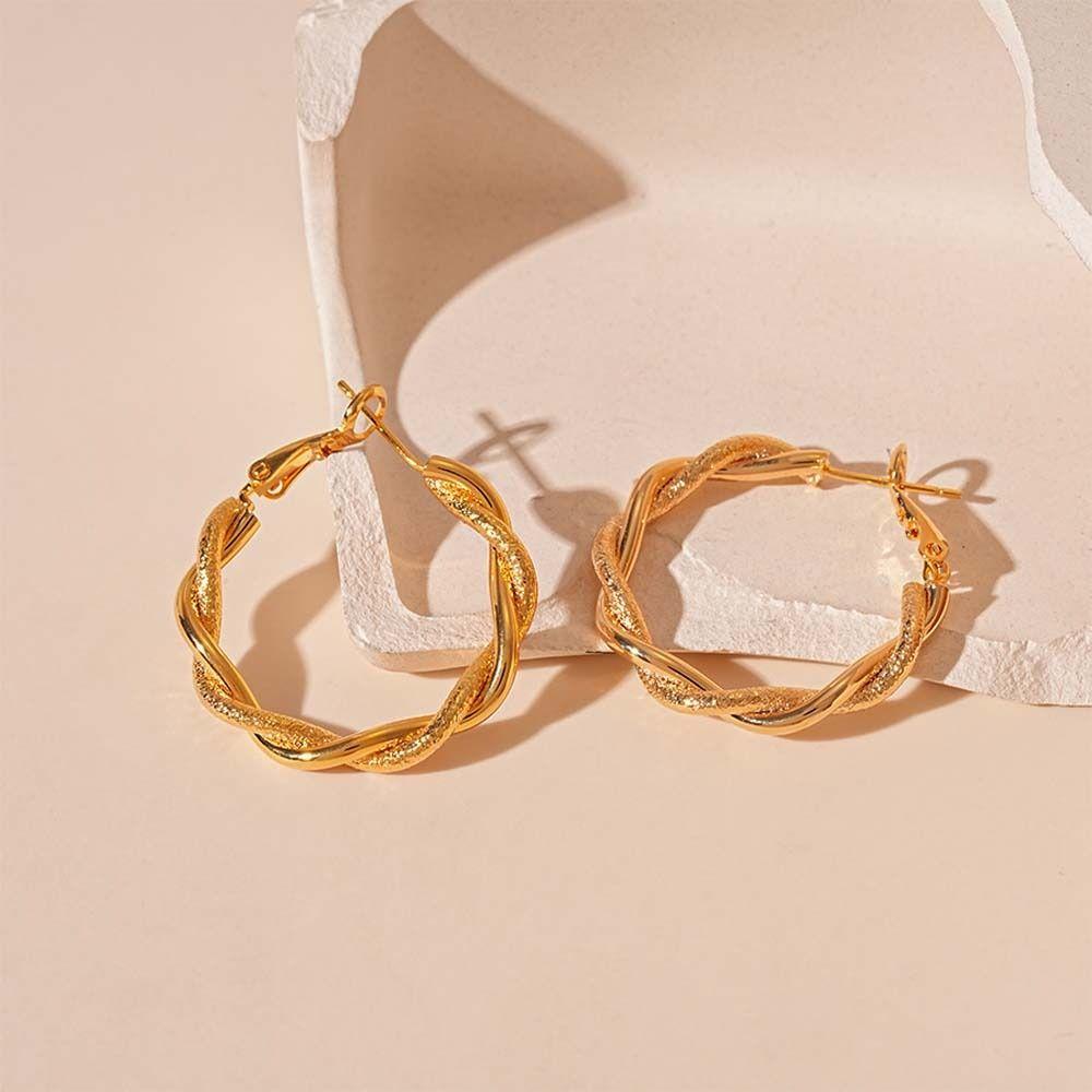 Temperament Women Metal Earrings Twisted Geometric Circle Stud Earrings  Wedding Party