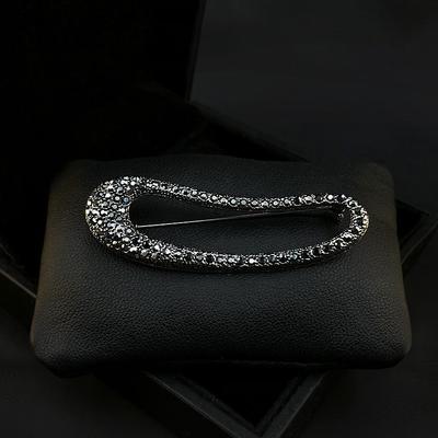Vintage Special-Shaped Oval Brooch Femininity Diamond-Encrusted Geometric Corsage Niche High-End Design Pin Suit Accessories