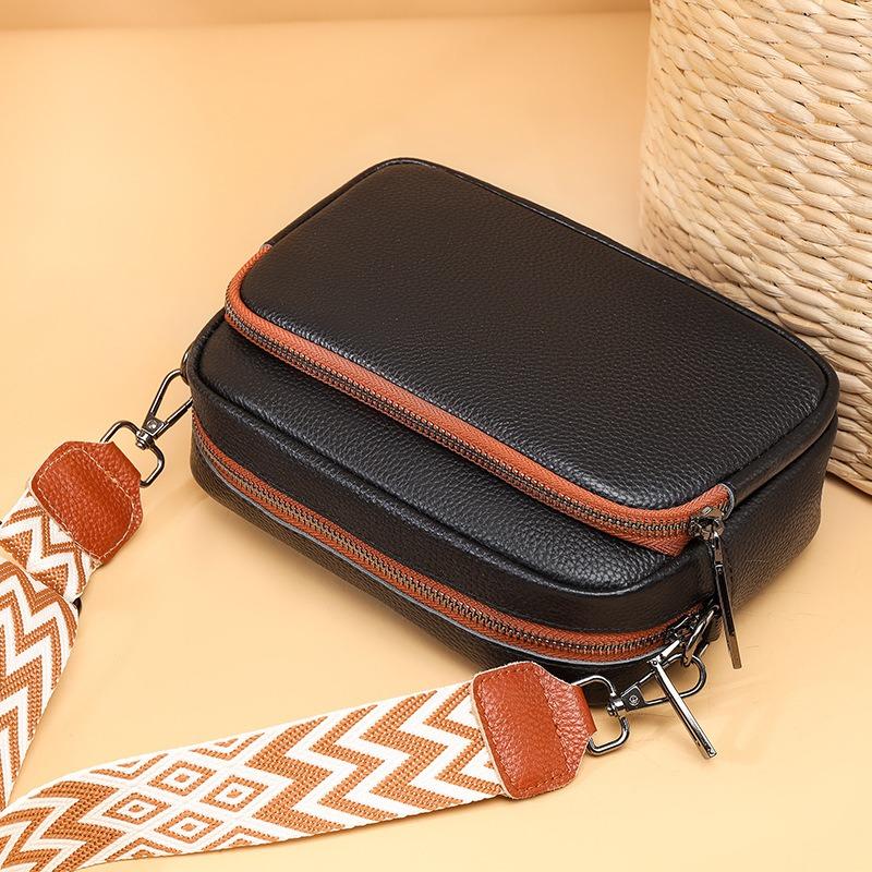 

First layer cowhide women s bag fashionable retro women s bag retro simple and versatile shoulder messenger bag texture small square bag