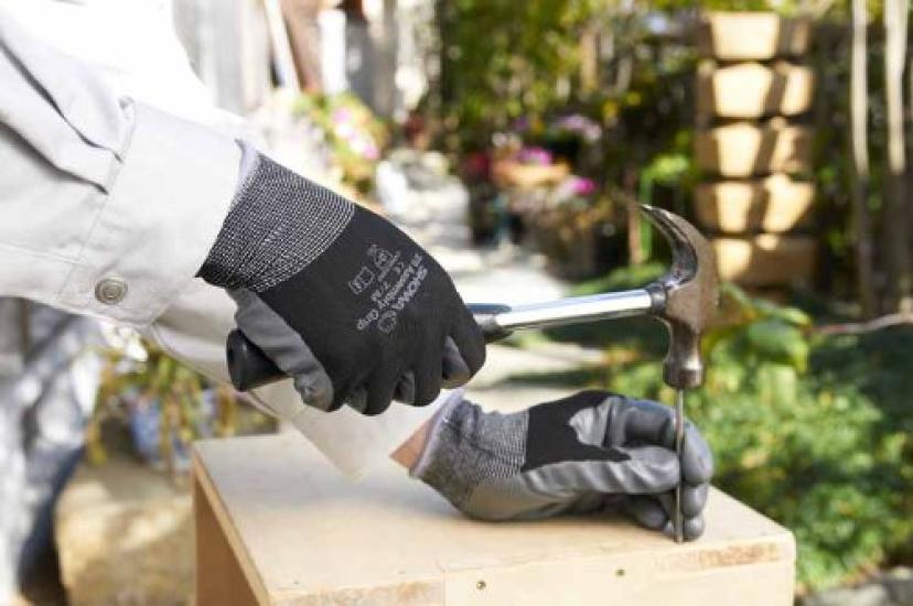 Showa Gloves Nitrile Backless 370 Assembly Grip Black Medium [3-Pack Gloves] No.