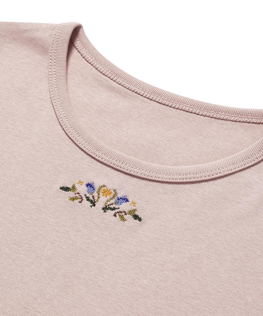 BETWEEN A AND B Mini Flower Embroidery T-Shirt [Pink]