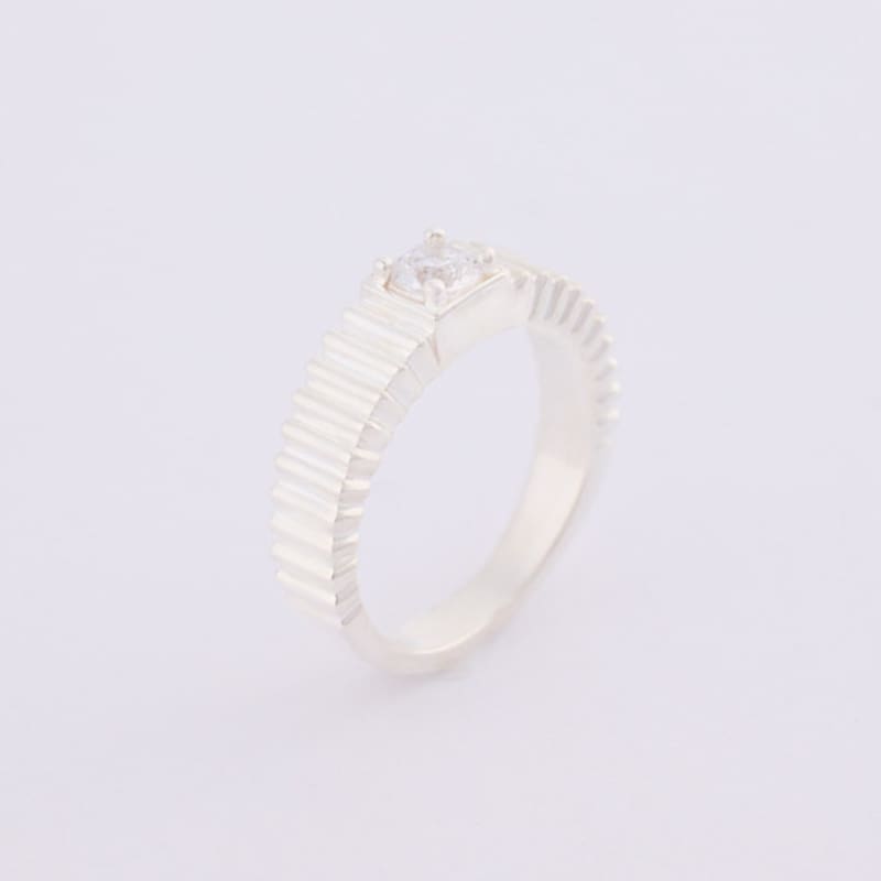 COLLECT SYNERGY vintage topaz band ring