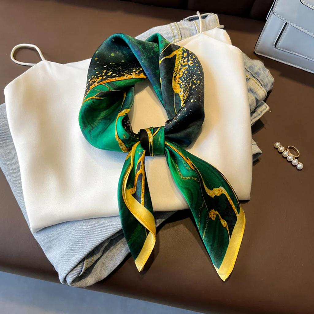 Ciemnozielony Szalik z Nadrukiem Rzeki Vintage Imitacja Jedwabiu Kwadratowy Szalik Bandana Oddychający Nakrycie Głowy Akcesoria do Włosów