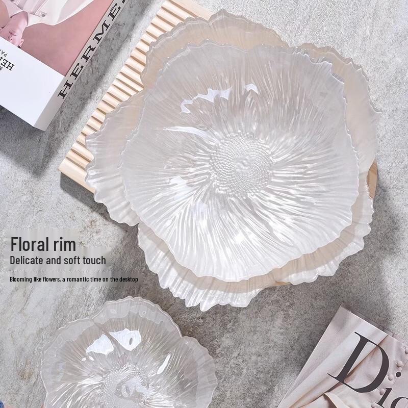 Ruhan Pearlescent White Floral Glass 3-Compartment Dumpling Plate