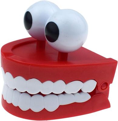 Neuheit klappernde Zähne, Interaktives Schreibtischspielzeug, ABS-Material, Kreativer lustiger Gag-Geschenk, Familienunterhaltung