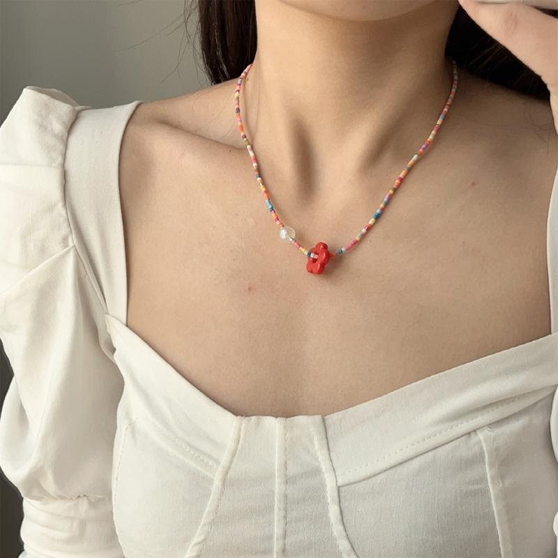 Resin Flower Pendant Necklace Crystal Bead Choker Sweet Dopamine Clavicle Chain Choker Jewelry for Women Girl Teen