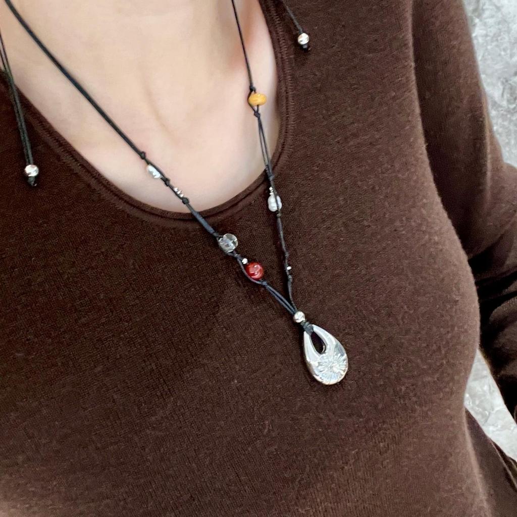 Collana Pendente Goccia d'Acqua Etnica in Metallo Fatto a Mano con Lunga Catena Intrecciata