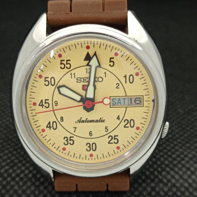 ВЖИВАНИЙ РІДКІСНИЙ ВІНТАЖНИЙ SEIKO 5 AUTO 7019A ЯПОНІЯ ЧОЛОВІЧИЙ ГОДИННИК З КРЕМОВИМ ЦИФЕРБЛАТОМ 621a-a413409-2