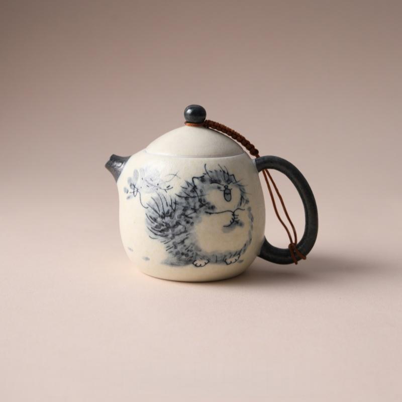 

180ml Cute Cat Ceramic Dragon Egg Teapot Tea Maker Exquisite White Porcelain Teapot Kung Fu Tea Pot Tea Brewing Tea Ceremony