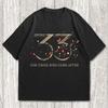 Tricou Clair Obscur Expedition 33: Tricou Gamer cu Petale Aurii și Roșii Vintage