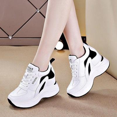 Neue Damenschuhe Sneakers Fashion Outdoor Interne Erhöhung Keile Kausal Lace Up Schuhe Weibliche Plattform Damenschuhe