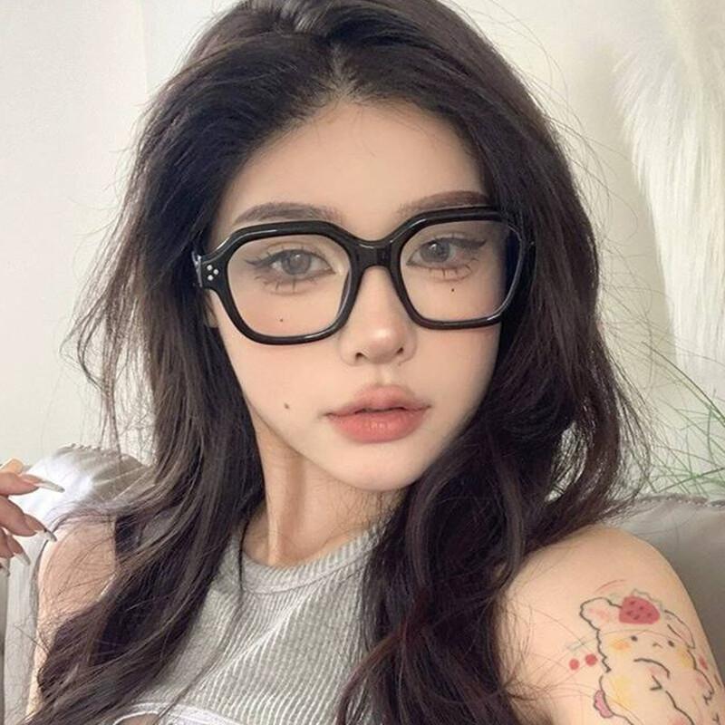 Retro Anti Blue Light Reading Computer Glasses Women Men Trendy Fashion Presbyopia Eyeglasses Classic Rivets Spectacles Uv400