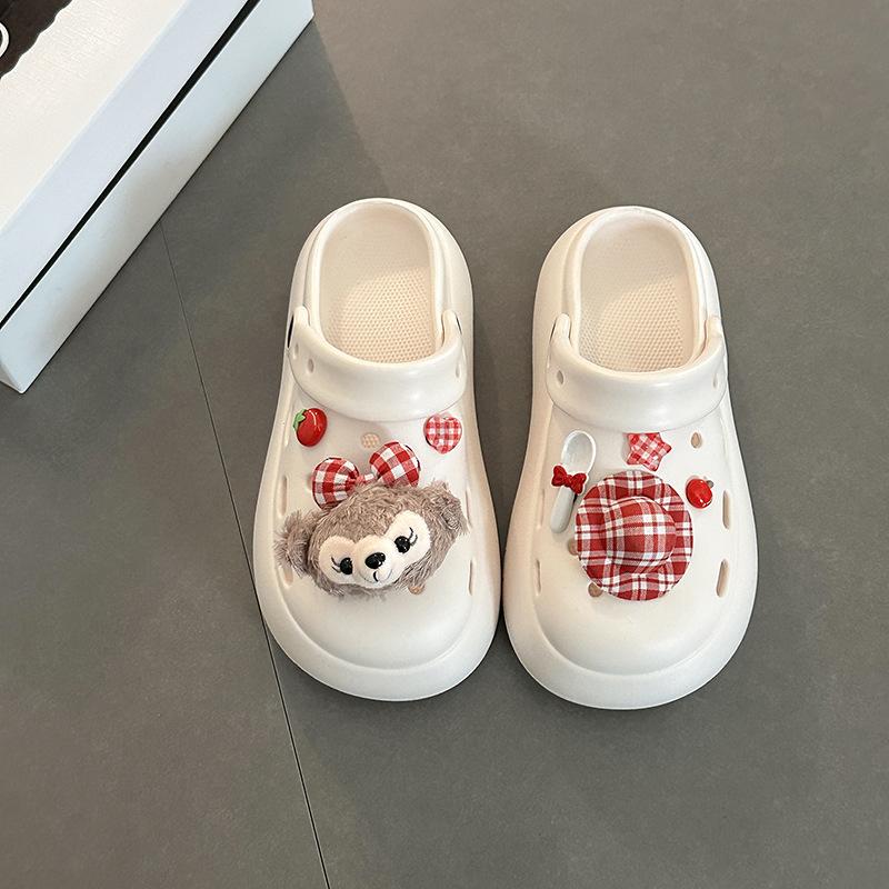 

Stylish and simple cartoon versatile cute Shirley Mei hole shoes women s summer new thick-soled outer wear cool slippers 40-41