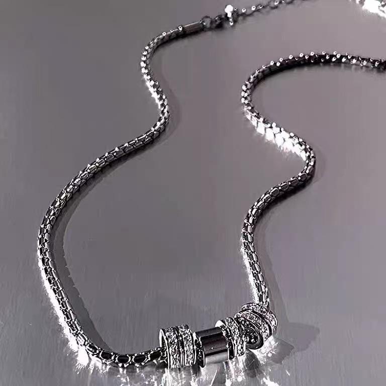 

Унисекс Ожерелье с круглым кулоном из стразов - Элегантная легкая роскошь, цепочка для ключицы