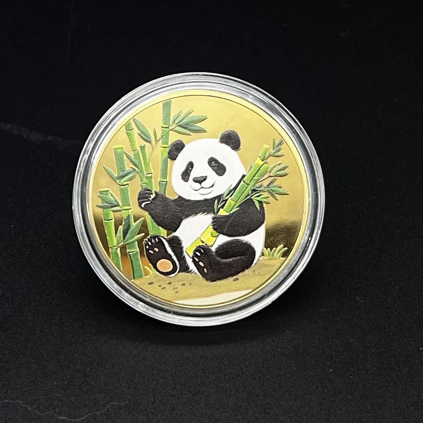 Sichuan Chengdu Panda Gold Commemorative Medal: Cultural Tourism Souvenir