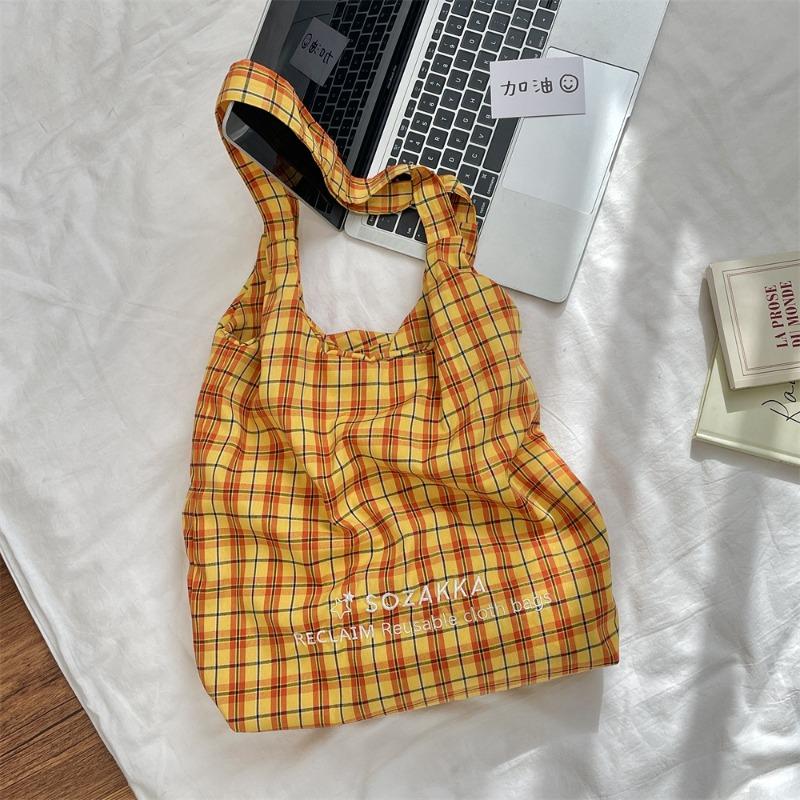 

New large-capacity simple embroidery shoulder plaid bag light commuter canvas bag vest bag