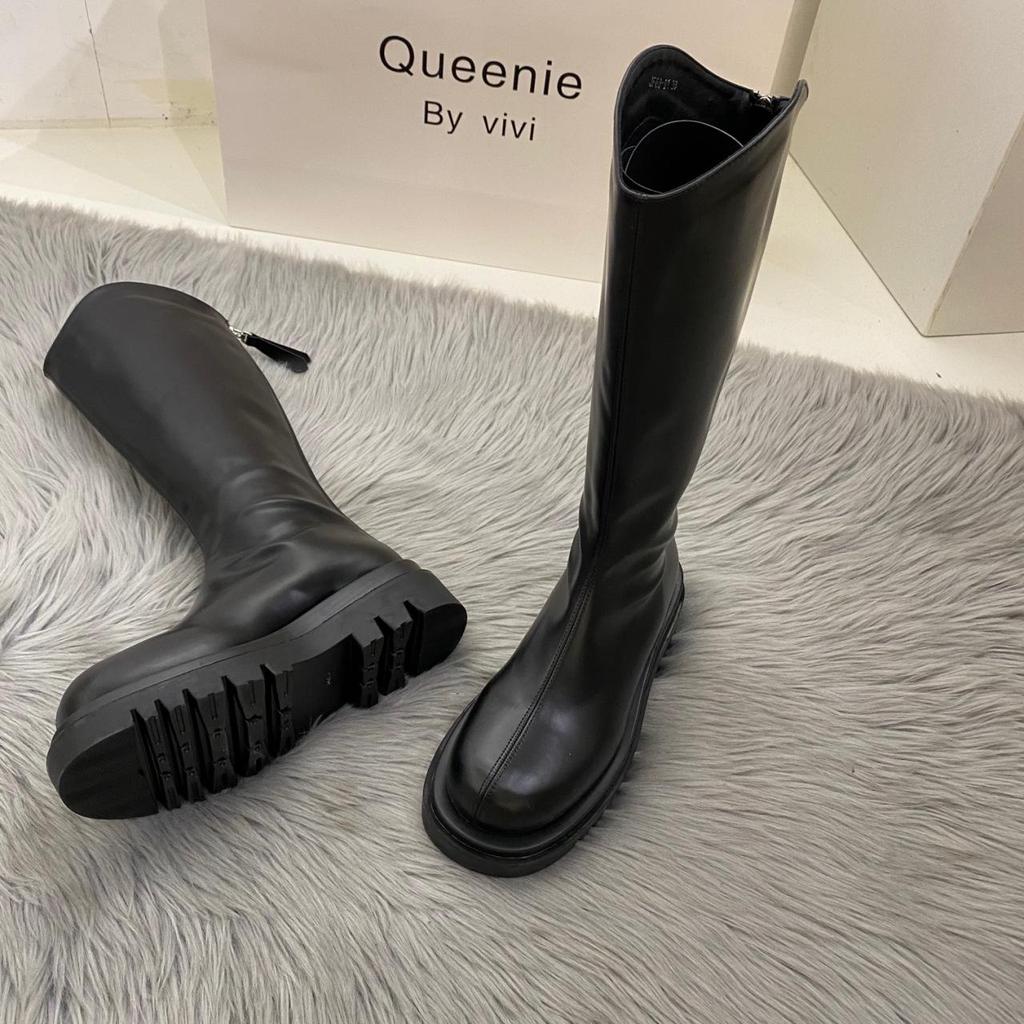 2025 Chunky Sole Women's Round Toe Martin Boots - Slimming Korean Style, Back Zip, Autumn/Winter.