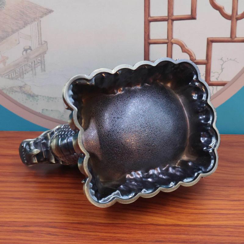 Vintage Creative Personality Auspicious Metal -drop Dragon Turtle Windproof with Lid Anti-flying Ash Large Ashtray