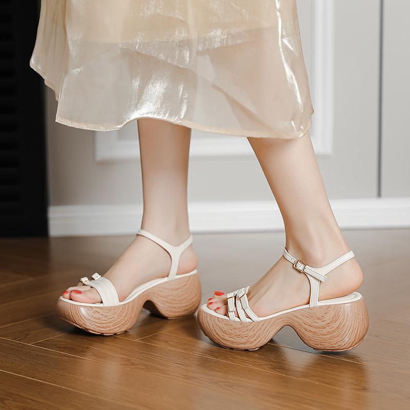 Plateausandalen Damen Retro Urlaubsstil Sommer neu dicker Absatz Muffinsohle kleiner hoher Absatz mit Römerschuhen