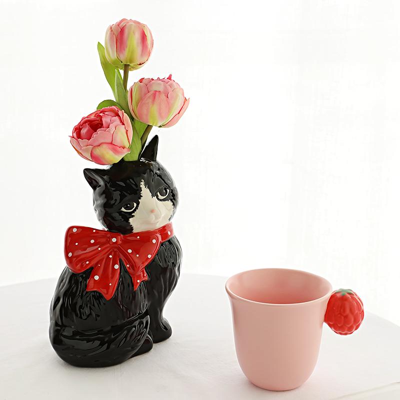 1PC Decoration Cat Lover Gifts Ceramic Vase Hand-Drawn Polka Dot Bow Tie Cute Small Diameter Aesthetic Cat Shape Artistic 20x14cm