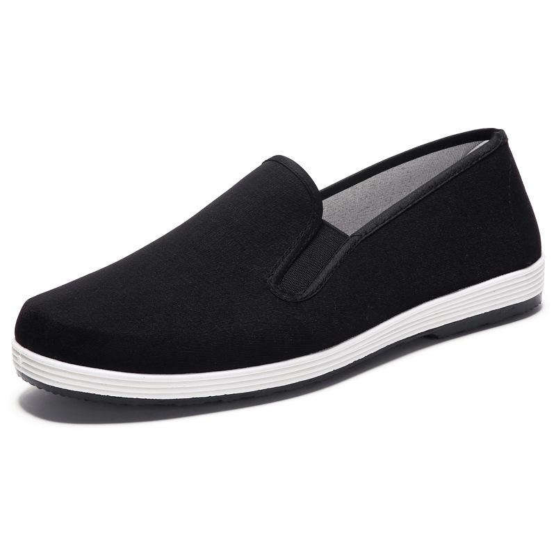 Unisex Slip-On Non-Slip Breathable Black Cloth Shoes - Trendy, Durable Chinese-Style Footwear for Work and Casual Wear