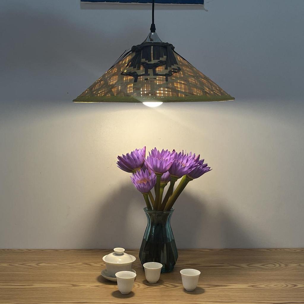 Retro Chinese Bamboo Pendant Light: Nostalgic Straw Hat Design for Hot Pot and Local Cuisine Restaurants
