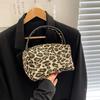 Modische Mini-Quadrat-Handtasche 2024 aus weichem Nylonmaterial mit einzigartigem Tierprint-Stil