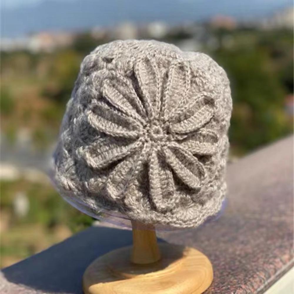 Artistic Hollow Toe Cap Lace Flower Basin Hat Fashionable Knitted Woolen Hat  Women