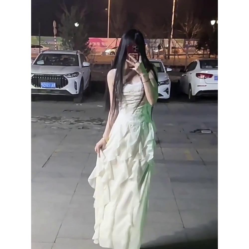 French fairy flower suspender dress pure desire temperament niche design feeling waist slim seaside vacation dress