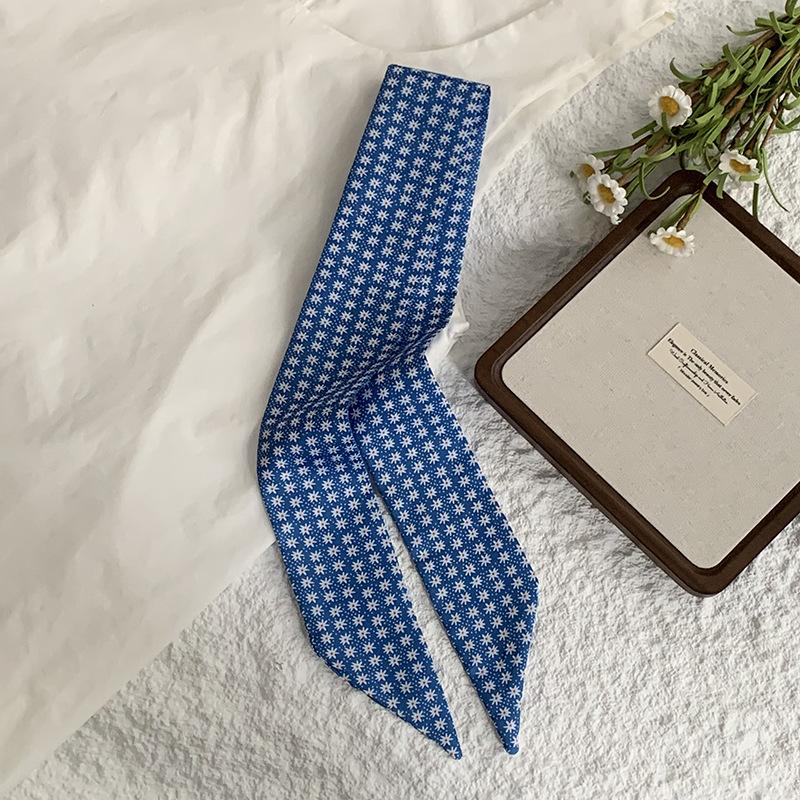 Polka dot silk scarf, long strip, high-end and multi-purpose, decorative pointed corner small scarf, neck headband, hair tie, streamer belt, belt.