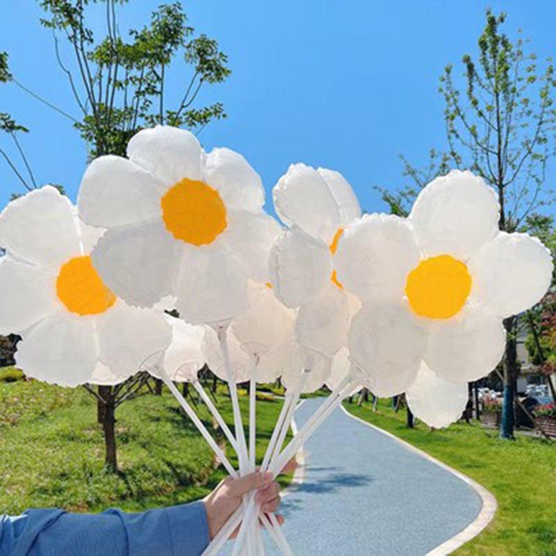 Daisy-Shaped Smiling Sunflower Balloon Decoration for Children's Birthday Party