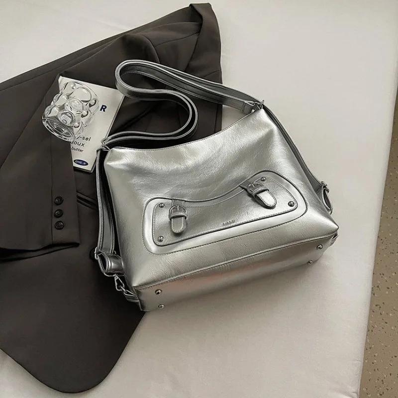 Fashionable Punk Motorcycle Shoulder Bag  Niche Design New Large Capacity Tote Bag Versatile Crossbody Bags for Women Gift